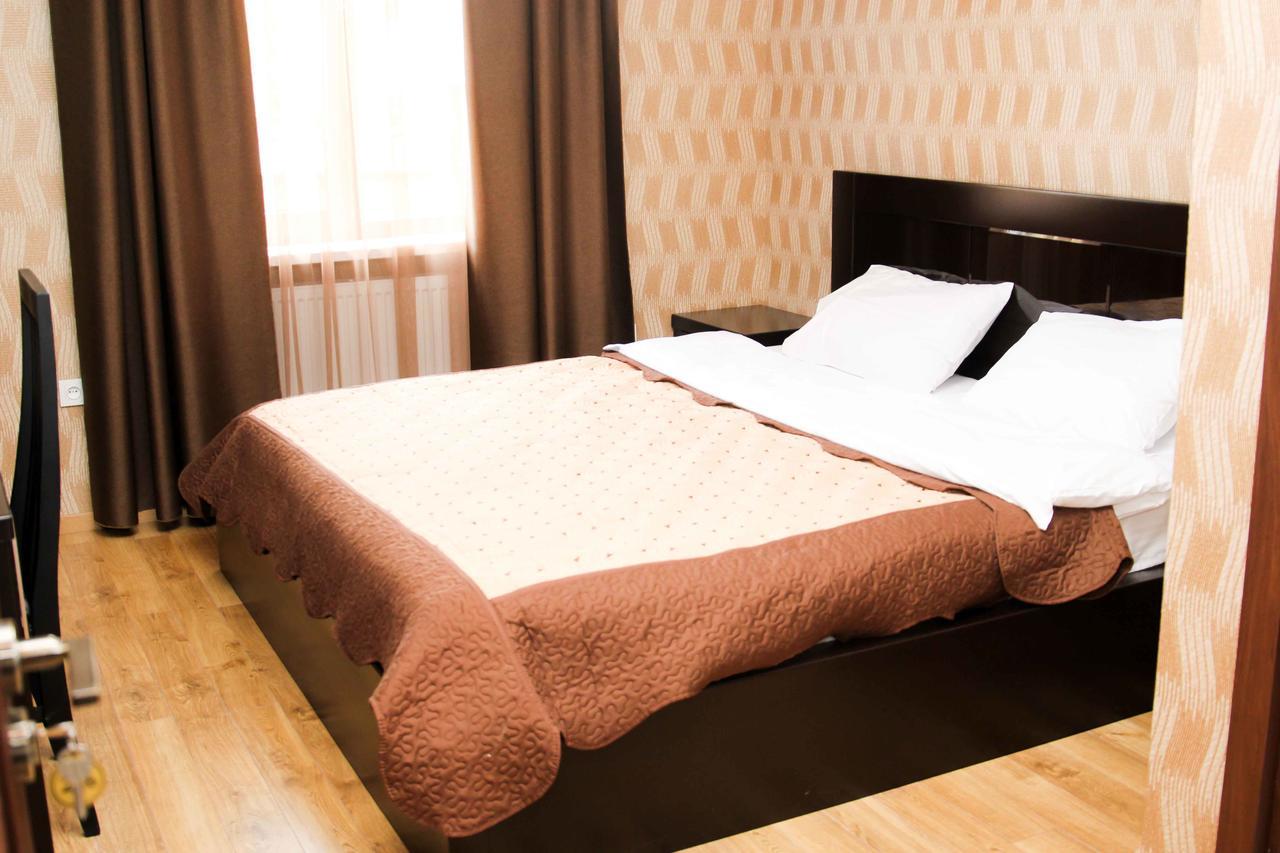 Hotel New Телаві Екстер'єр фото